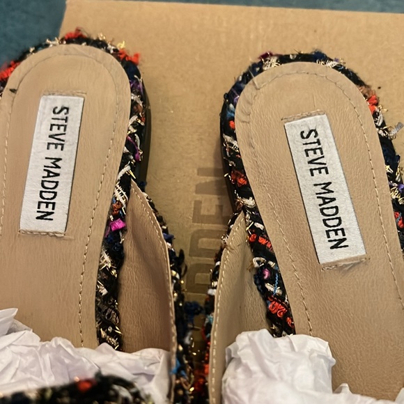 Steve Madden Cassady Mutli flats - Picture 2 of 4